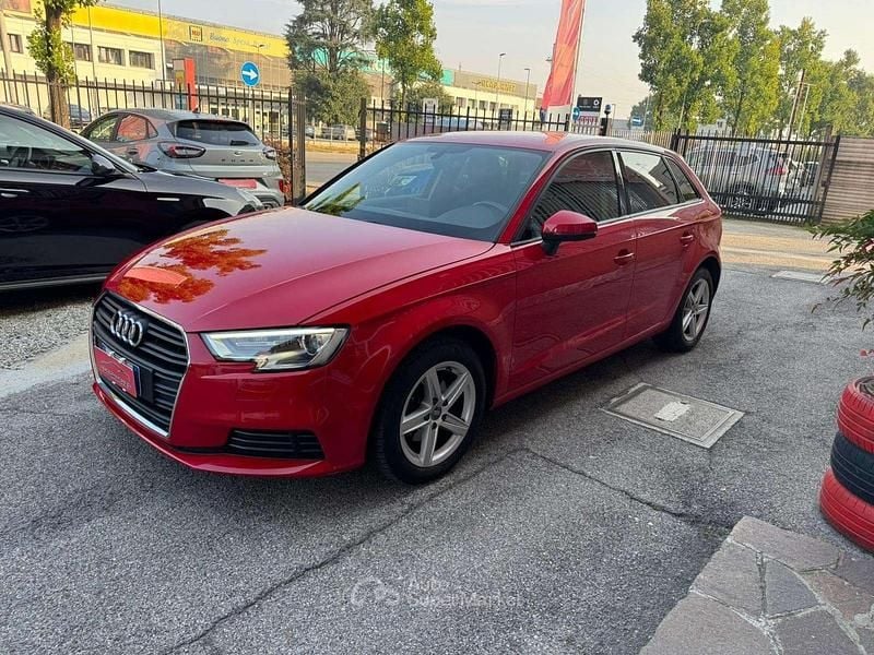 Usata Audi A3 Ambiente 150 CV (110 kW) 2017 Rosso Berlina