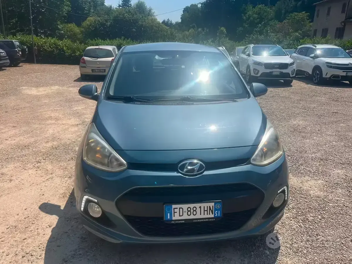 Usata Hyundai i10 Edition 66 CV (48 kW) 2016 Bluazzurro Utilitaria