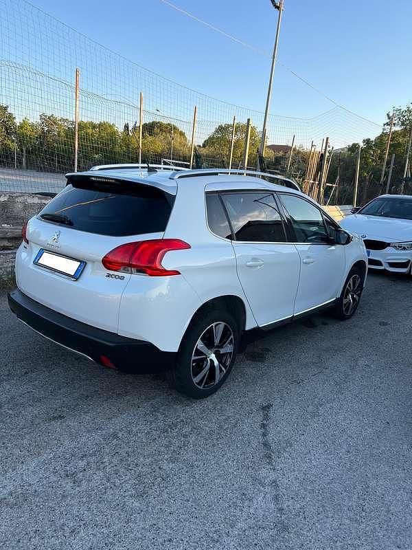 Usata Peugeot 2008 Allure 120 CV (88 kW) 2016 Bianco SUV