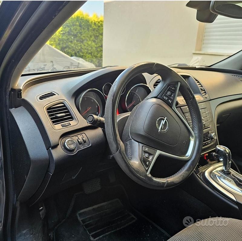 Usata Opel Insignia 160 CV (117 kW) 2012 Grigio Berlina