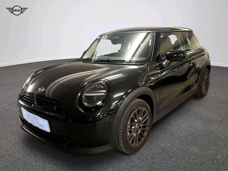 Usata Mini Cooper S Essential 204 CV (150 kW) 2025 Nero Utilitaria