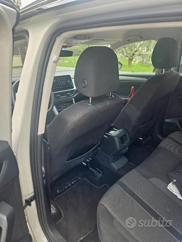 Usata VW T-Roc Style 110 CV (80 kW) 2023 Beige SUV