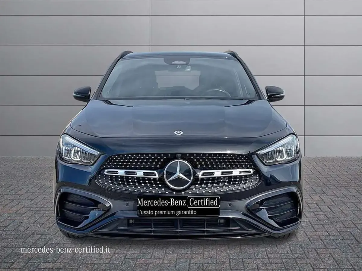 Usata Mercedes GLA180 Advanced Plus 116 CV (85 kW) 2023 Nero metallizzato SUV