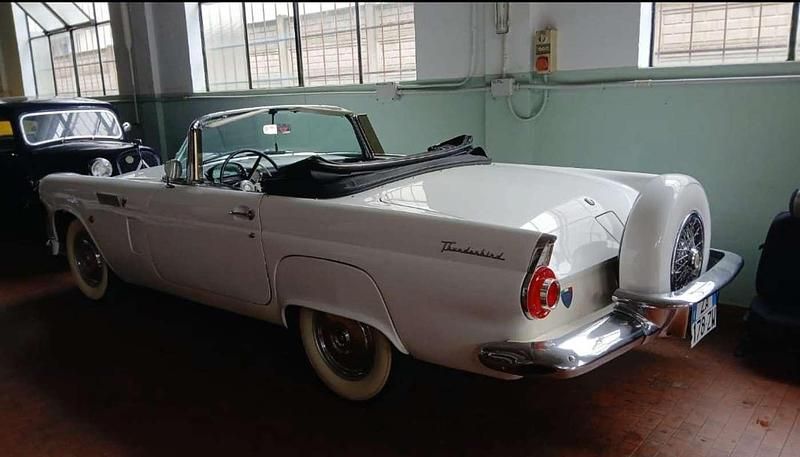 Usata Ford V8 303 CV (222 kW) 1958 Bianco Cabrio