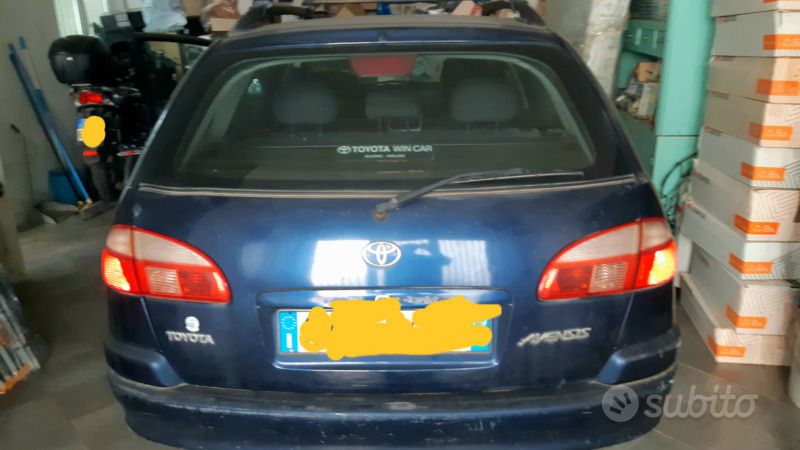 Usata Toyota Avensis 2002 Blu Station wagon