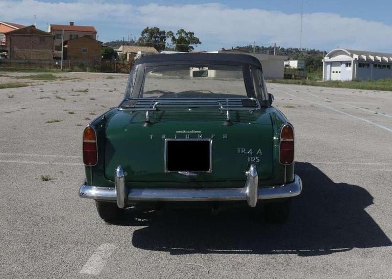 Usata Triumph TR4 101 CV (74 kW) 1965 Verde Cabrio