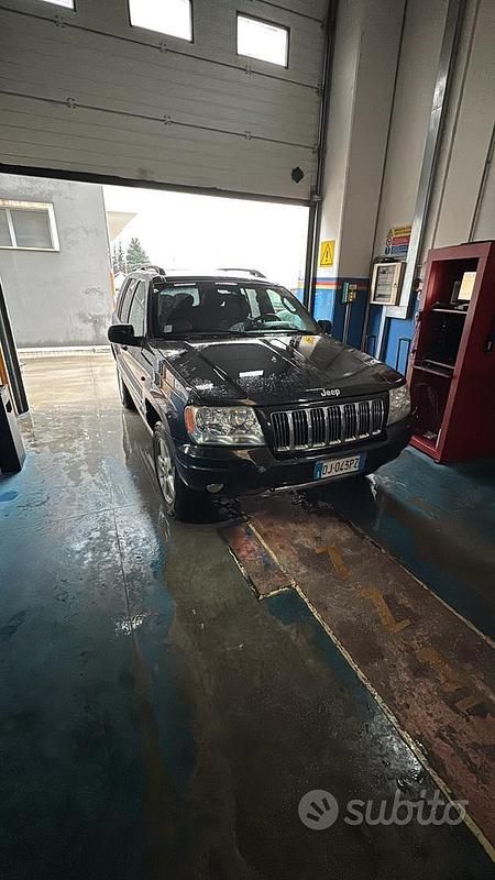 Usata Jeep Grand Cherokee 163 CV (119 kW) 2005 Nero SUV
