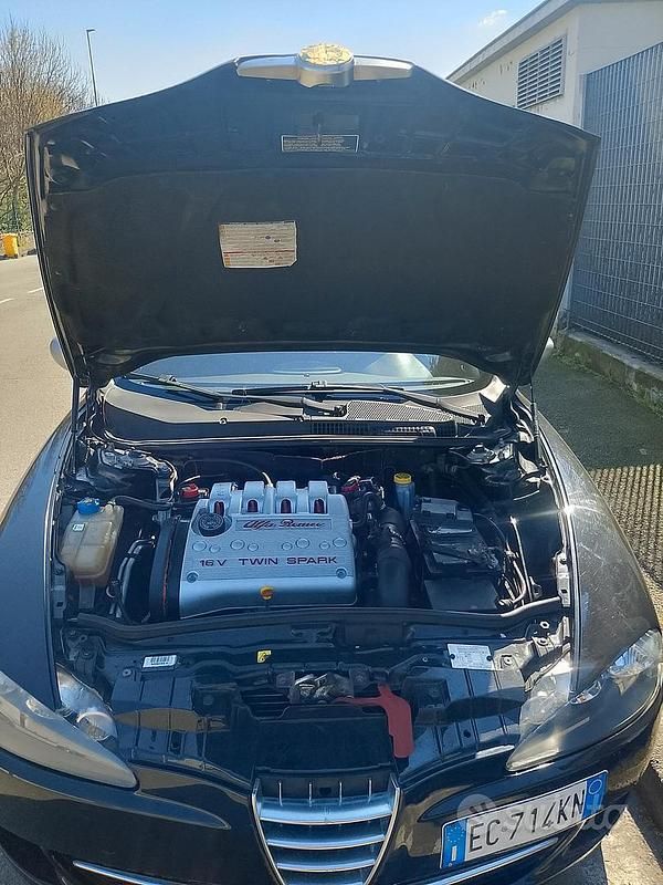 Usata Alfa Romeo 147 105 CV (77 kW) 2008 Nero Utilitaria
