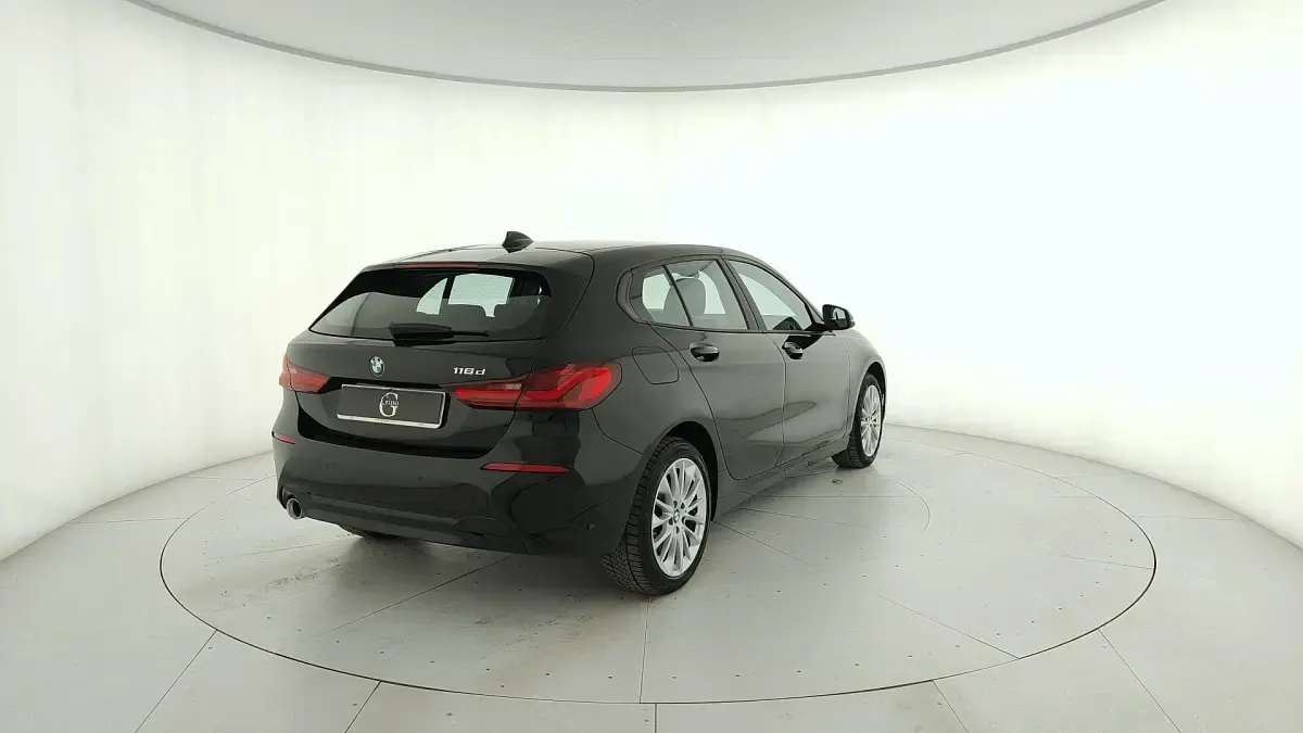 Usata BMW 116 Advantage 116 CV (85 kW) 2022 Nero Utilitaria