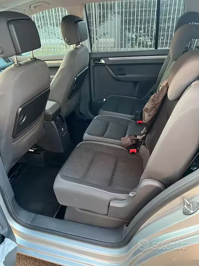 Usata VW Touran 102 CV (75 kW) 2013 Grigio Monovolume
