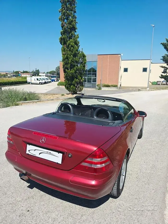 Usata Mercedes SLK200 192 CV (141 kW) 1998 Rosso Cabrio