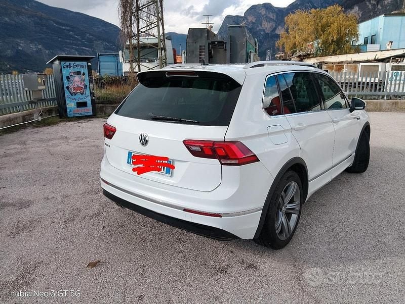 Usata VW Tiguan R-line 116 CV (85 kW) 2019 Bianco SUV