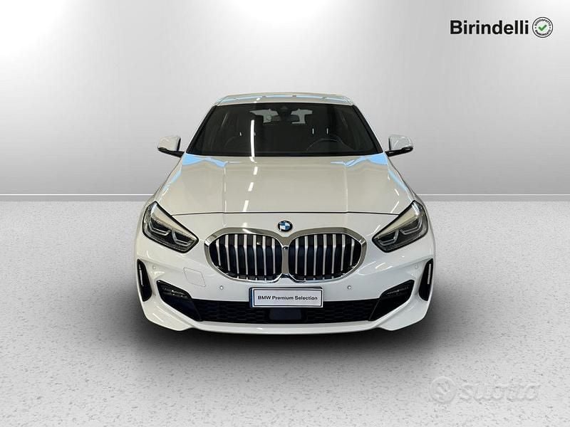 Usata BMW 116 M Sport 116 CV (85 kW) 2020 Alpinweiss iii pastello Utilitaria