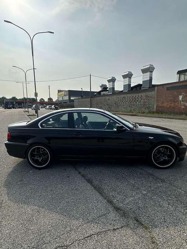 Usata BMW 325 192 CV (141 kW) 2001 Nero Coupé