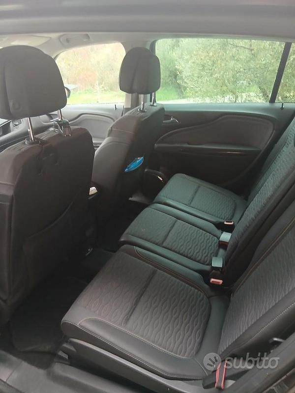 Usata Opel Zafira 136 CV (100 kW) 2012 Marrone Monovolume