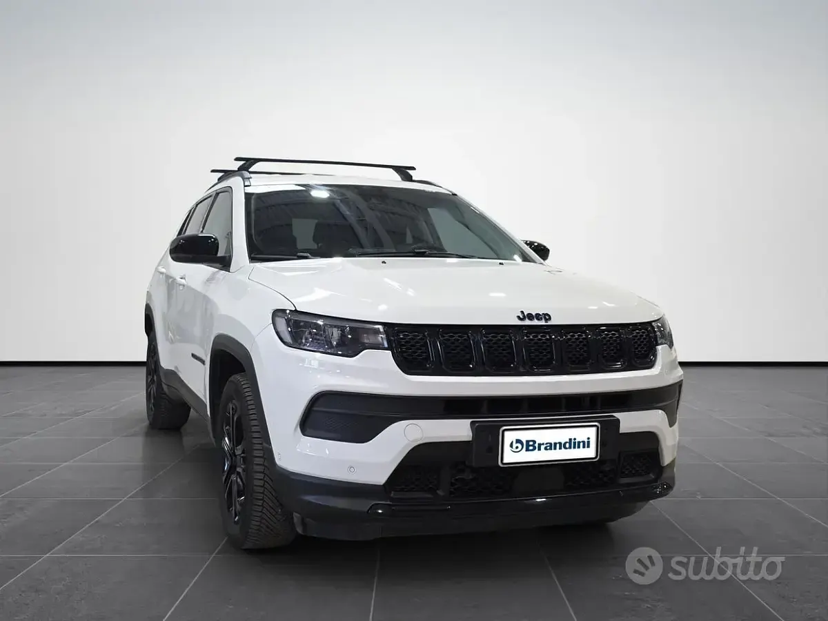 Usata Jeep Compass Night Eagle 131 CV (96 kW) 2022 Bianco SUV