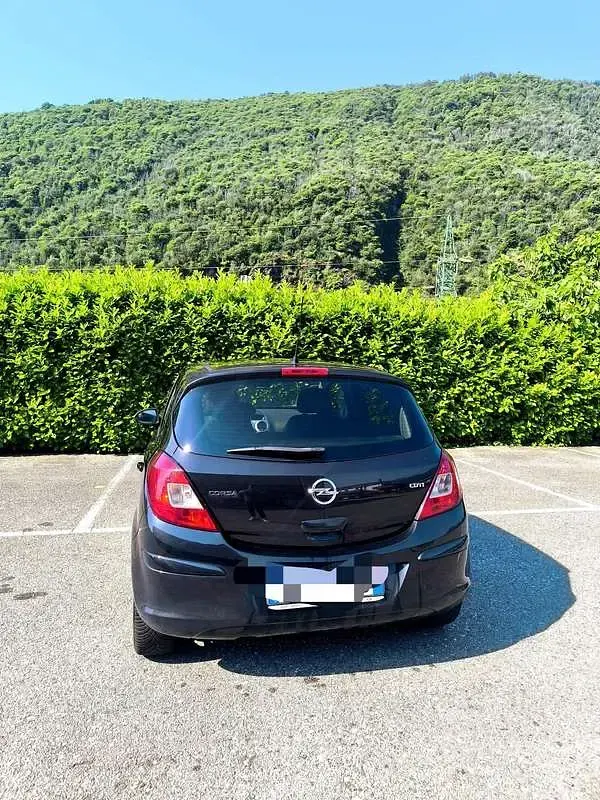 Usata Opel Corsa Edition 75 CV (55 kW) 2012 Utilitaria