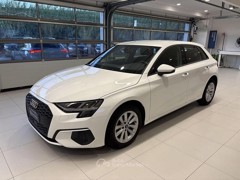 Usata Audi A3 Business 116 CV (85 kW) 2021 Bianco Berlina