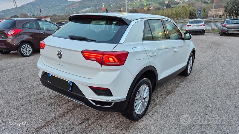 Usata VW T-Roc Style 116 CV (85 kW) 2020 Blu SUV