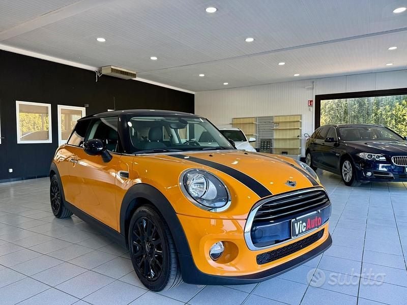 Usata Mini Cooper D 116 CV (85 kW) 2016 Arancione Utilitaria