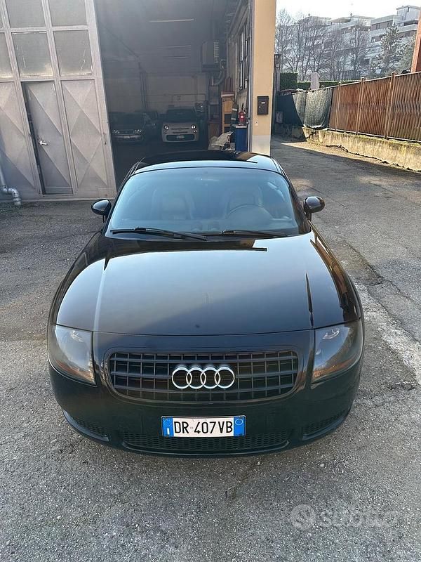 Nero Usata 2001 Audi TT Ambiente Coupé | 8990 € (Buon prezzo) - Immagine 1/4