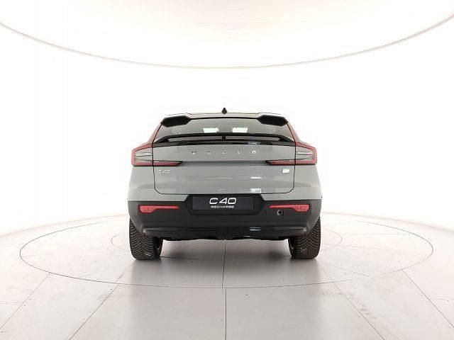 Nuova Volvo EC40 Core 127 kW (174 CV) 2025 Argento(met.) SUV