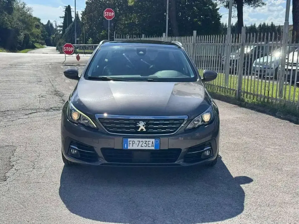 Usata Peugeot 308 Allure 131 CV (96 kW) 2018 Grigio Station wagon