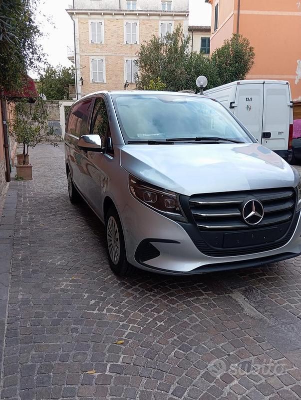 Nuova Mercedes Vito 163 CV (119 kW) 2025 Grigio Furgone