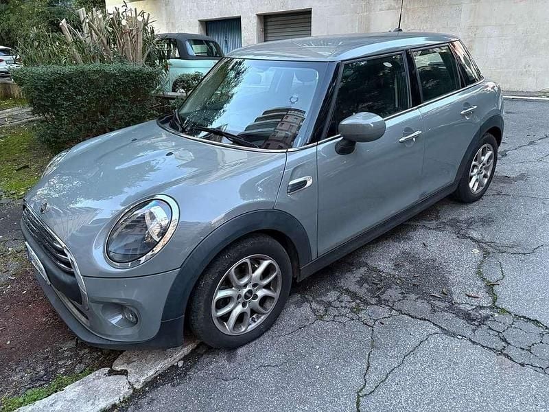 Usata Mini ONE 102 CV (75 kW) 2020 Verde Utilitaria