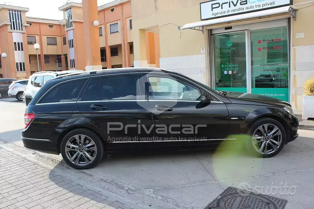 Usata Mercedes C220 170 CV (125 kW) 2009 Nero Station wagon