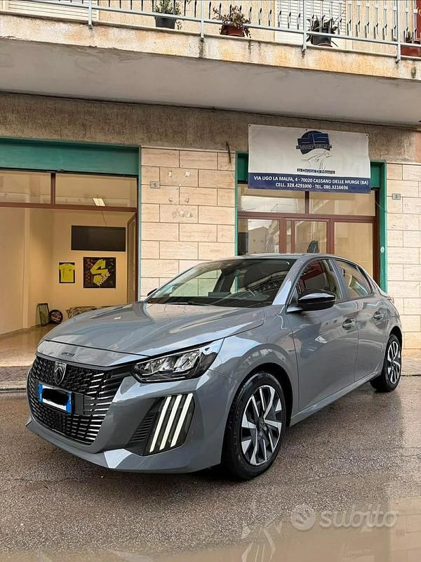 Usata Peugeot 208 Active 74 CV (54 kW) 2024 Grigio Utilitaria