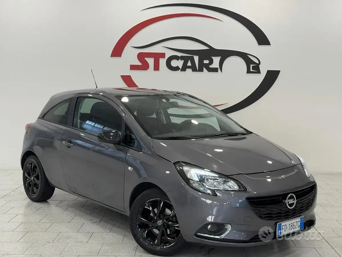 Usata Opel Corsa Cosmo 90 CV (66 kW) 2016 Grigio Utilitaria