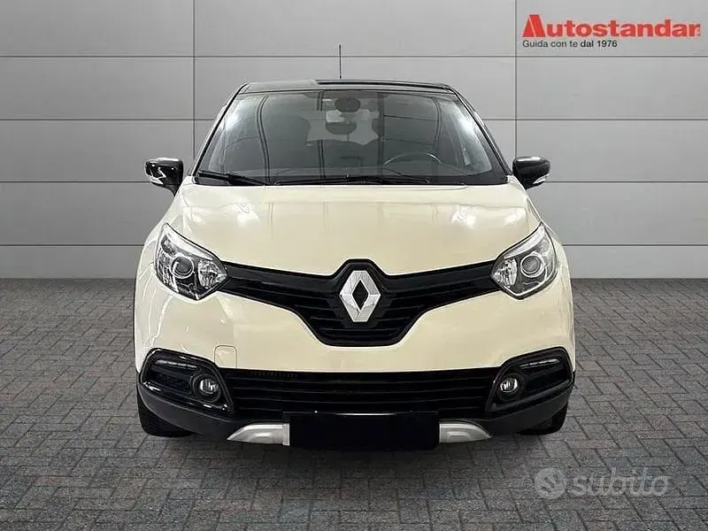Usata Renault Captur Intens 90 CV (66 kW) 2016 Bianco SUV