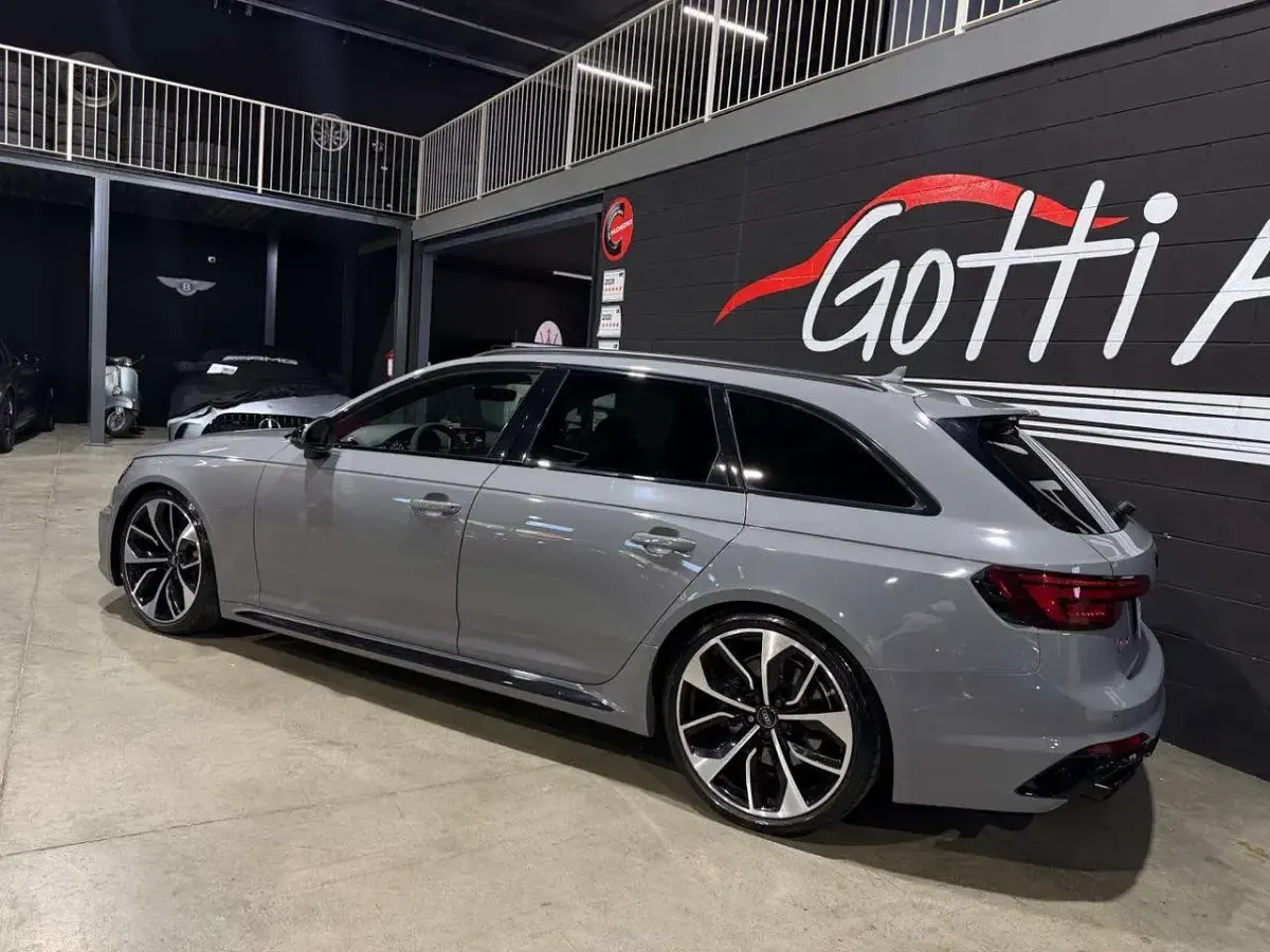 Usata Audi RS4 450 CV (330 kW) 2018 Grigio scuro Station wagon