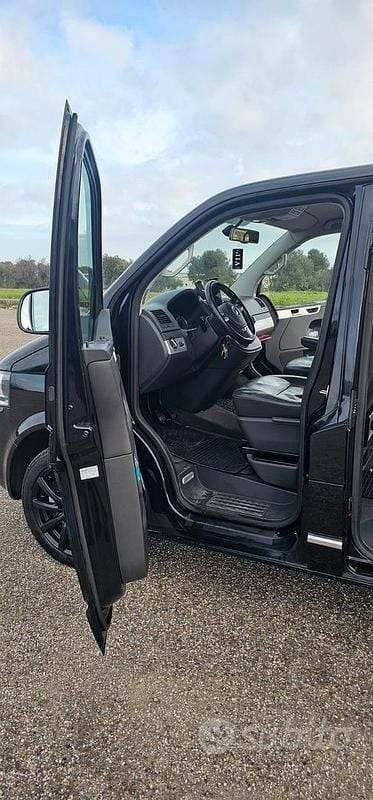 Usata VW Multivan 2011 Nero Furgone