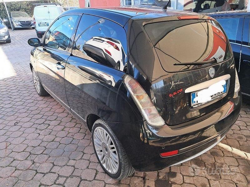 Begagnad Lancia Ypsilon 2007 Svart Halvkombi