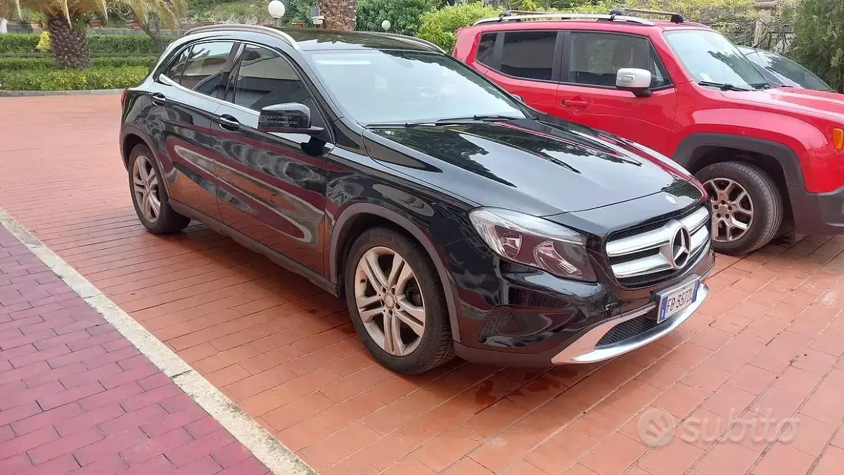 Usata Mercedes GLA200 136 CV (100 kW) 2015 Nero SUV