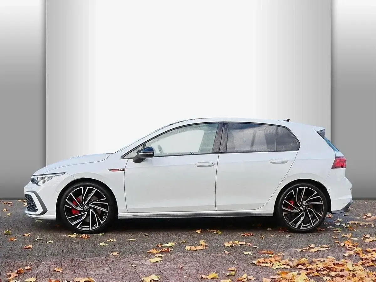 Usata VW Golf VIII GTI 245 CV (180 kW) 2022 Bianco Berlina