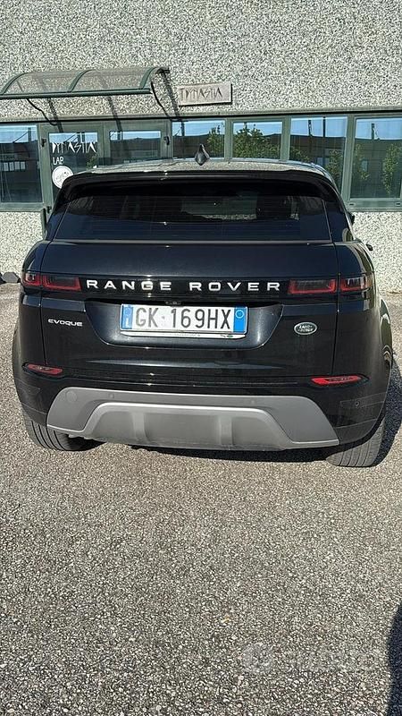 Usata Land Rover Range Rover evoque SE 300 CV (220 kW) 2022 Nero SUV