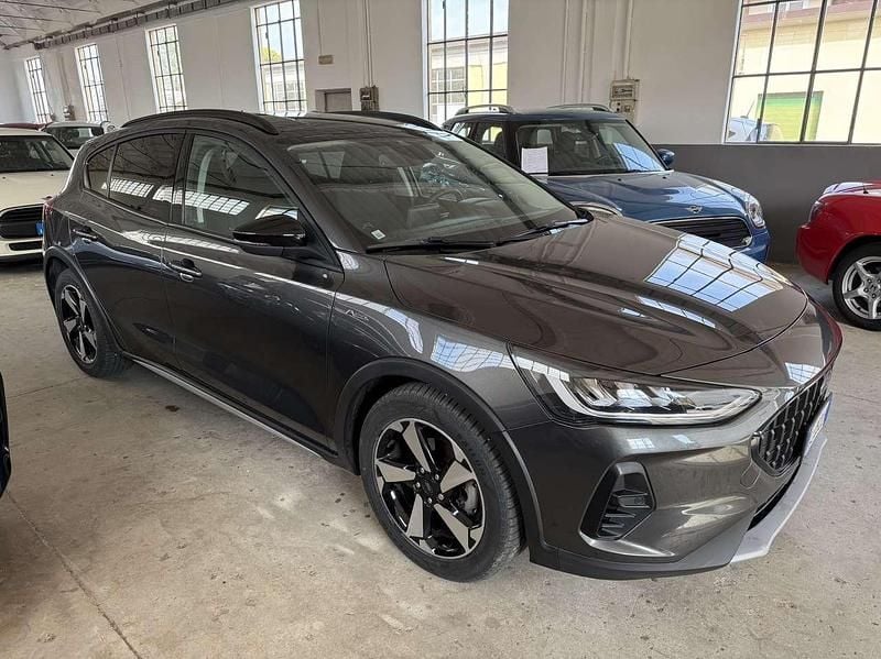 Grigio Usata 2022 Ford Focus Active Tre volumi | 15.900 € (Ottimo prezzo) - Immagine 1/4