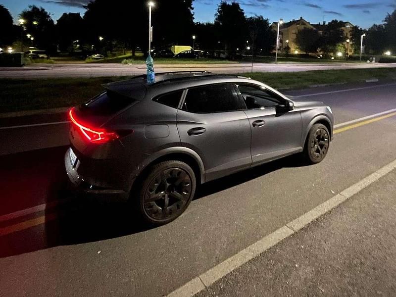 Grigio Usata 2022 Cupra Formentor SUV | 28.000 € (Buon prezzo) - Immagine 1/4