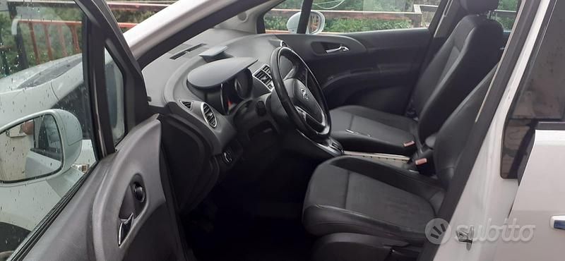 Usata Opel Meriva 95 CV (69 kW) 2008 Bianco Monovolume