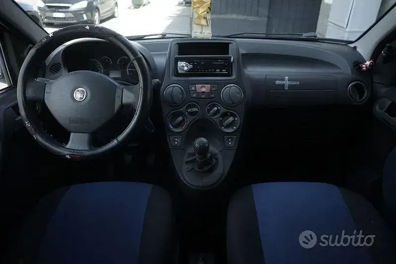 Usata Fiat Panda Dynamic 60 CV (44 kW) 2010 Bluazzurro Utilitaria