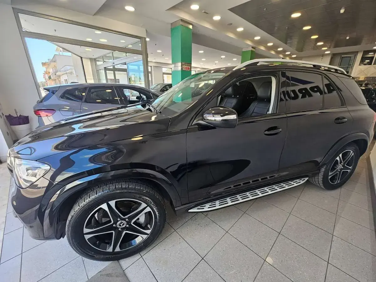 Usata Mercedes GLE300 Premium 245 CV (180 kW) 2020 Nero SUV