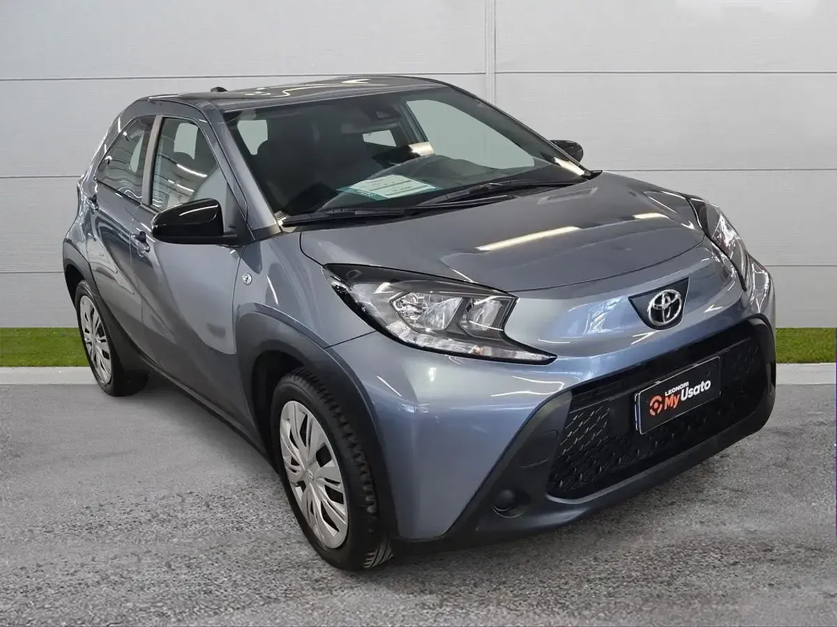 Usata Toyota Aygo X Active 72 CV (52 kW) 2025 SUV