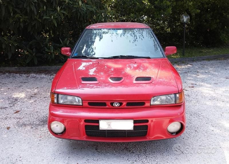 Usata Mazda 323 1993 Rosso