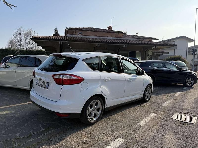 Usata Ford C-MAX Titanium 116 CV (85 kW) 2012 Bianco Monovolume