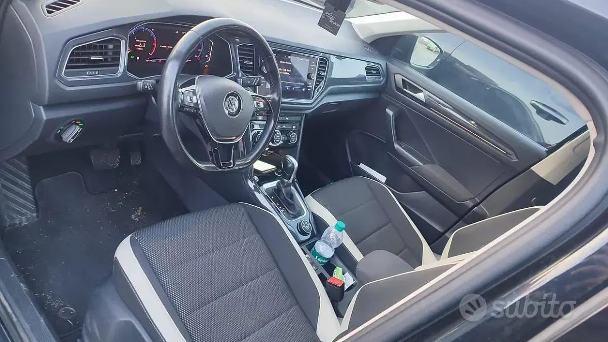 Usata VW T-Roc Advance 150 CV (110 kW) 2018 Nero SUV