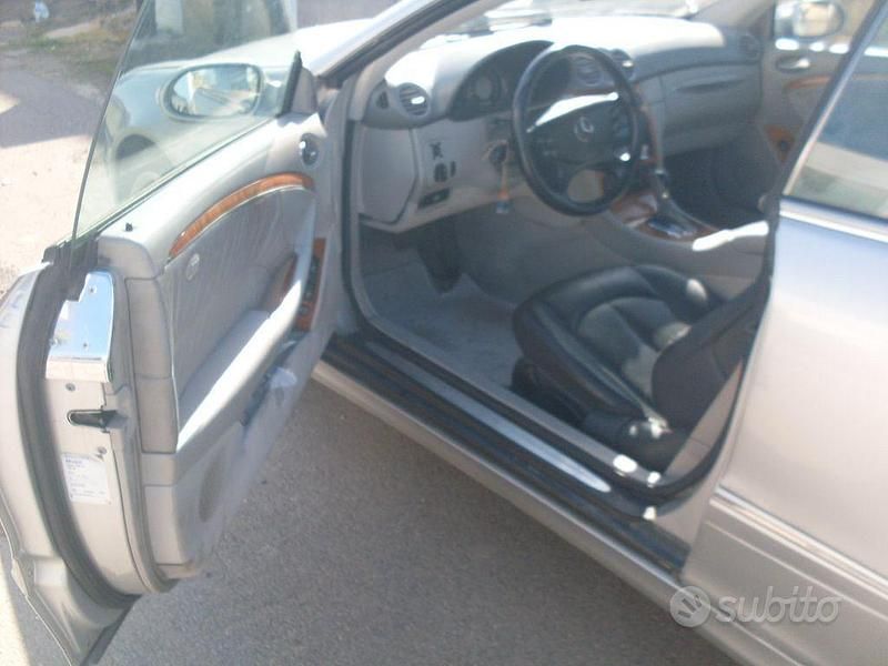 Usata Mercedes CLK270 2003 Grigio Coupé