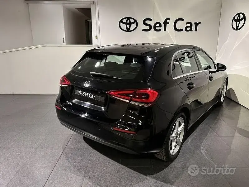 Usata Mercedes A180 Business 116 CV (85 kW) 2019 Nero Berlina